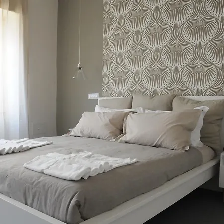 Oda ve Kahvaltı Alma Mater