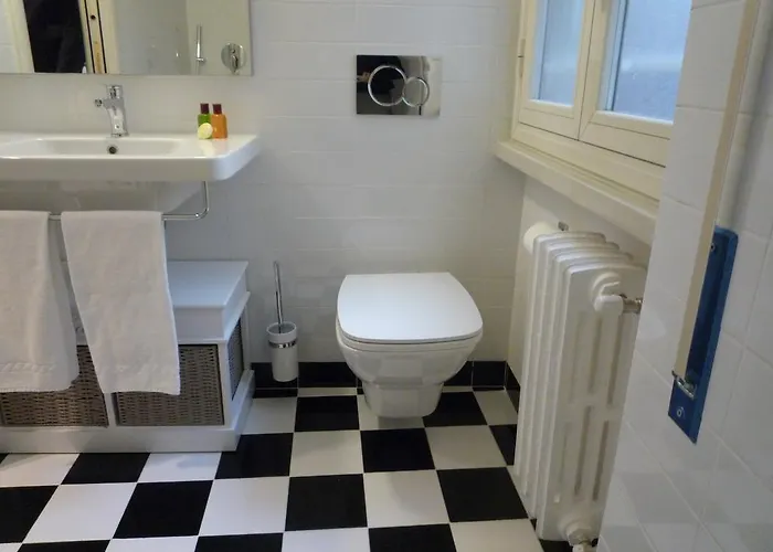 Alma Mater Bed & Breakfast 4*